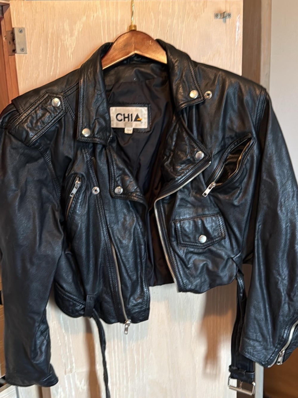 CHIÂ Black Cropped Leather Moto Jacket - Women's
